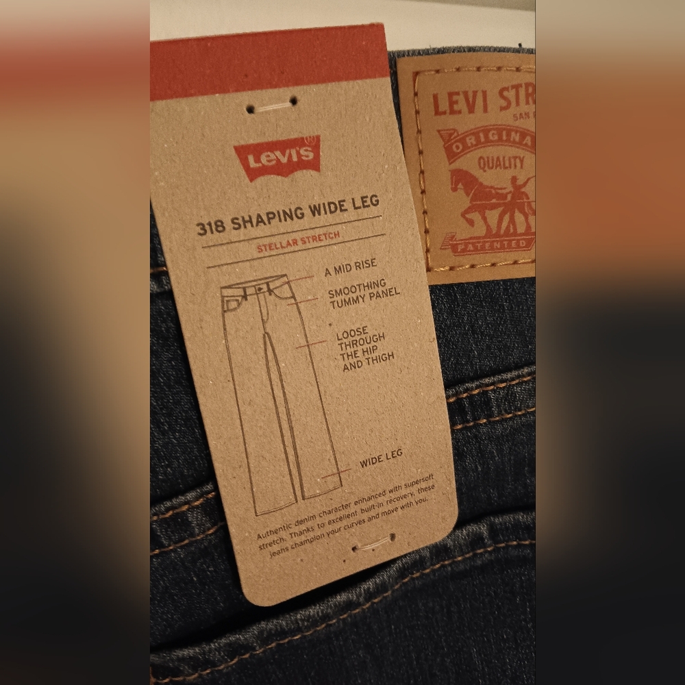 NWT Levis 318 Shaping Wide Leg Dark Blue Jeans 31x32 - Picture 4 of 6